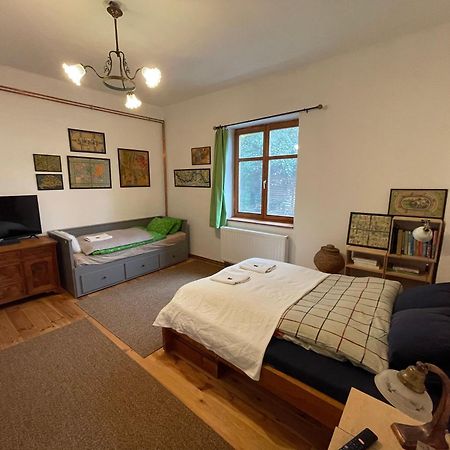 Rustic Cottage & Garden Retreat On Buda Hilltop Budapest Extérieur photo